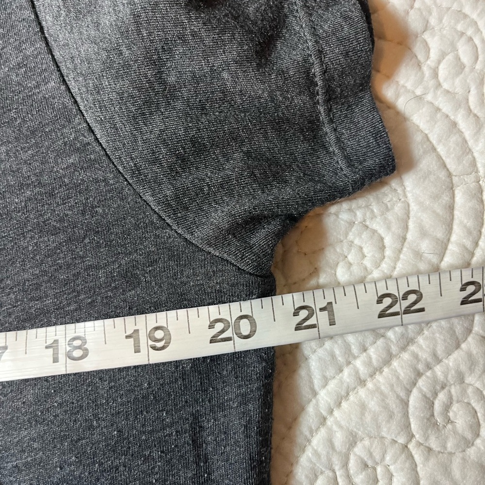 I Like Big Mutts Graphic Tee, size Large - Picture 7 of 9